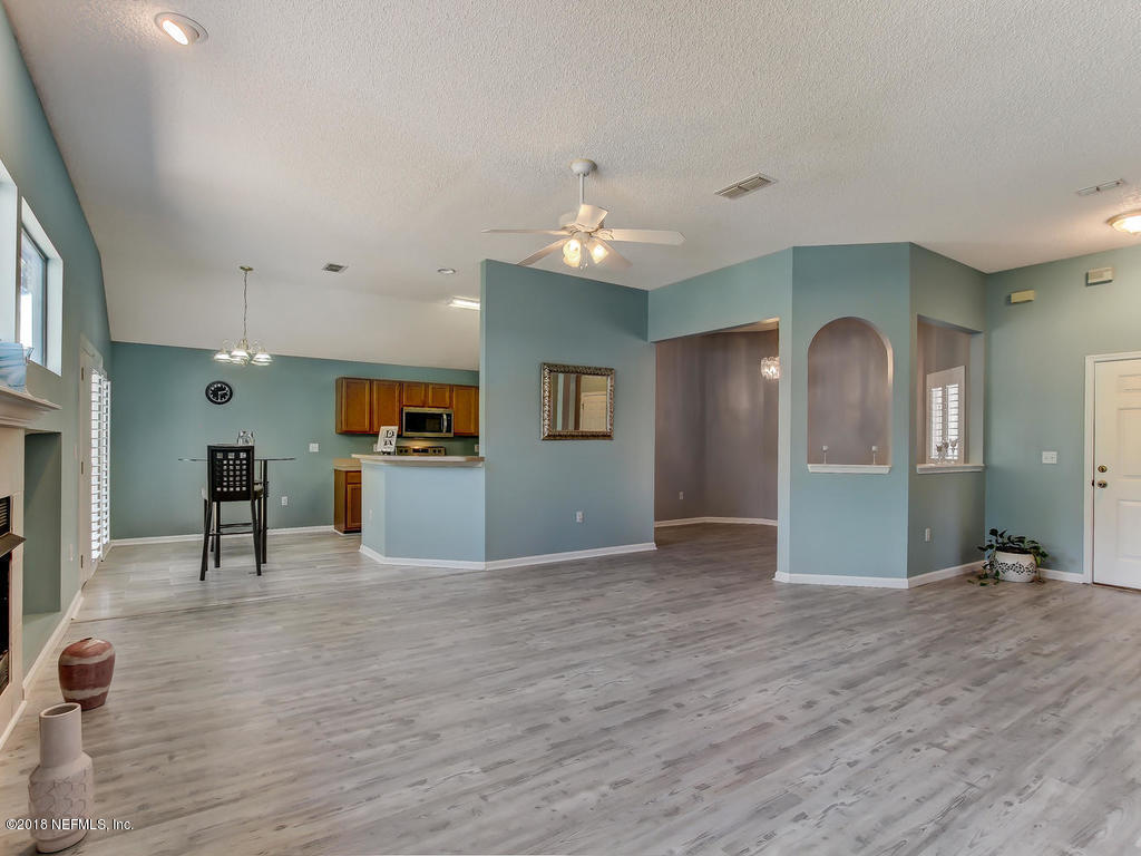 3827 Star Leaf Road Jacksonville, FL 32210 - Photo 15 of 50 Great Room View 3