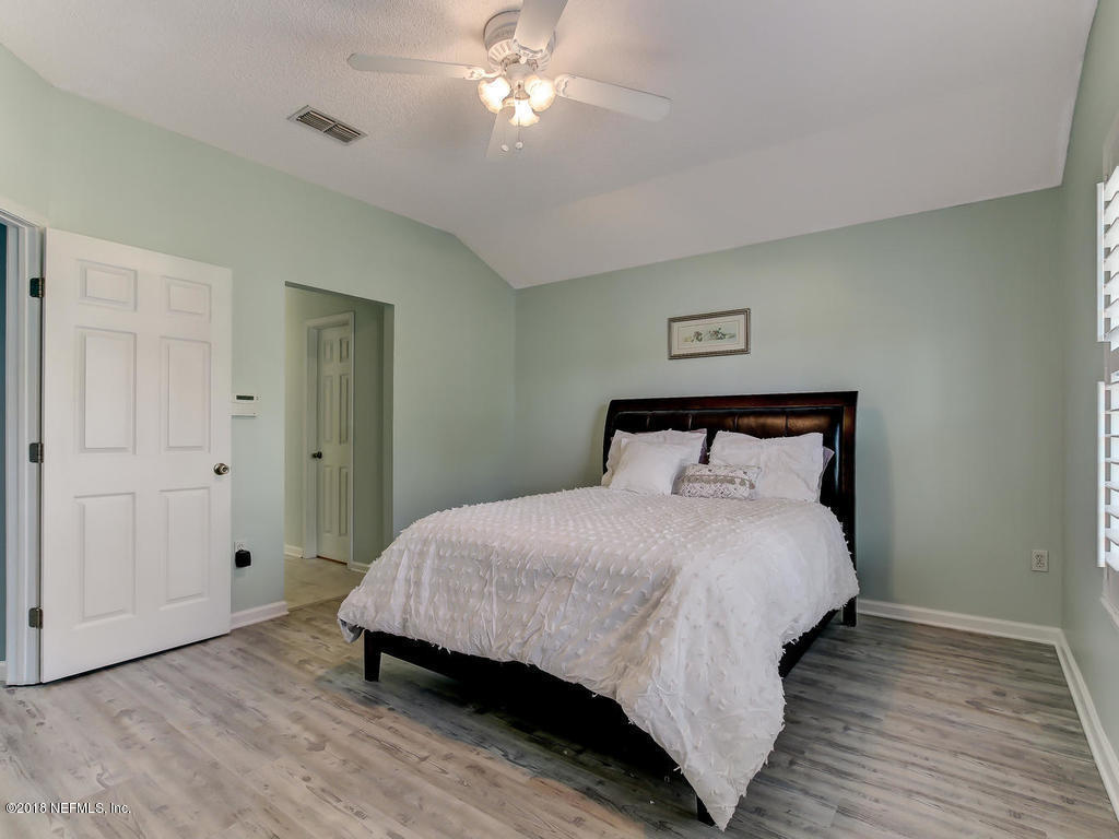 3827 Star Leaf Road Jacksonville, FL 32210 - Photo 29 of 50 Master Bedroom