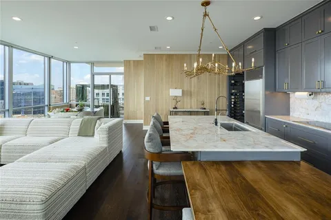 $2,499,000 | 2200 Victory Avenue, Unit 2207, Dallas, TX 75202