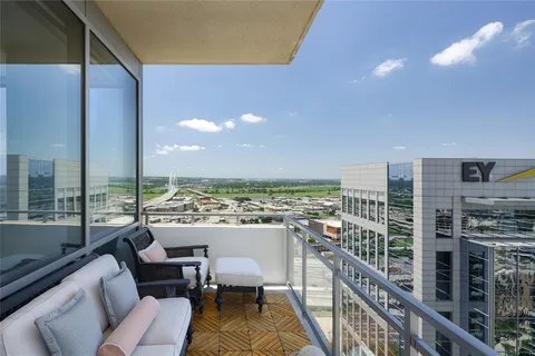 $2,499,000 | 2200 Victory Avenue, Unit 2207, Dallas, TX 75219