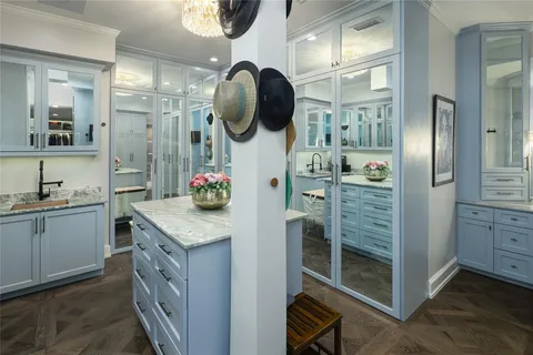 $2,499,000 | 2200 Victory Avenue, Unit 2207, Dallas, TX 75202