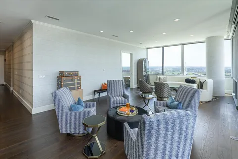 $2,499,000 | 2200 Victory Avenue, Unit 2207, Dallas, TX 75202