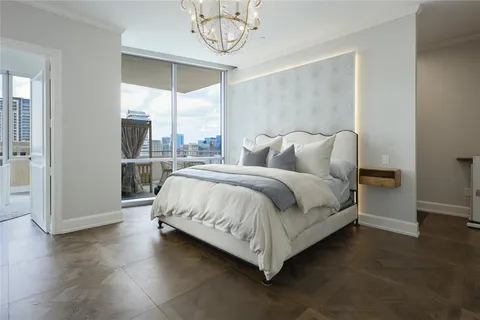 $2,499,000 | 2200 Victory Avenue, Unit 2207, Dallas, TX 75219