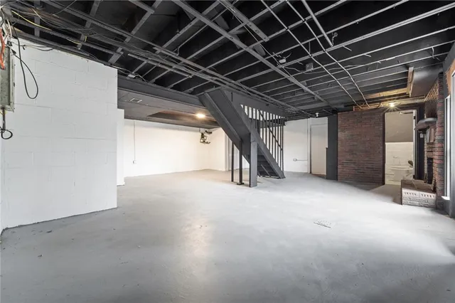 $179,000 | 727 Scenery Drive, Elizabeth, PA 15037