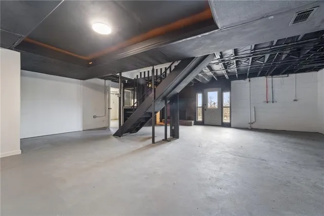 $179,000 | 727 Scenery Drive, Elizabeth, PA 15037