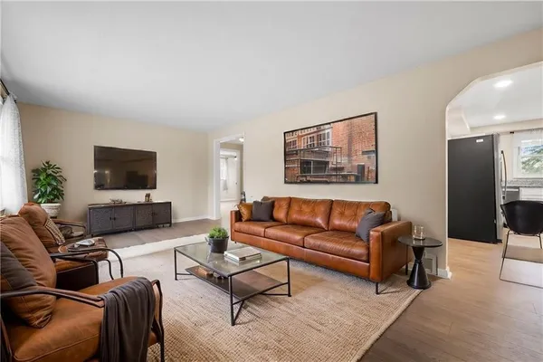 $179,000 | 727 Scenery Drive, Elizabeth, PA 15037