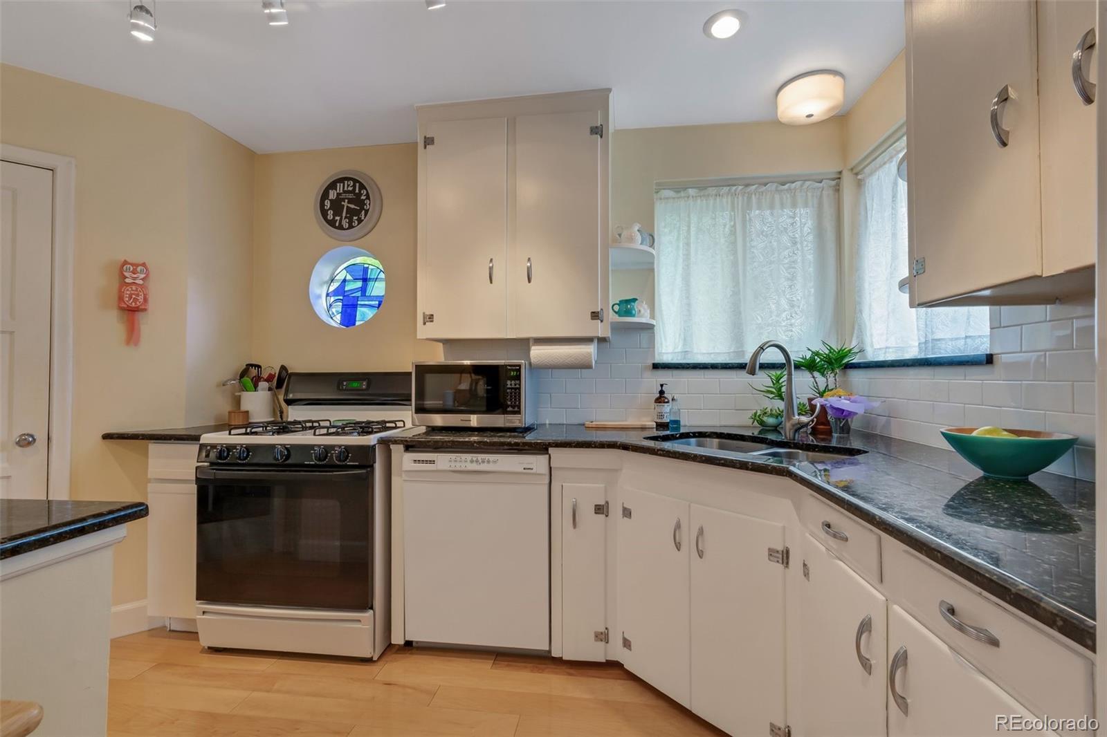 870 Grape Street Denver, CO 80220 - Photo 10 of 50