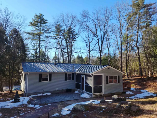 $524,900 | 31 Barnard Hill Road, Dunbarton, NH 03046