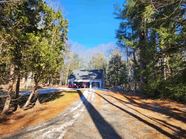 $524,900 | 31 Barnard Hill Road, Dunbarton, NH 03046