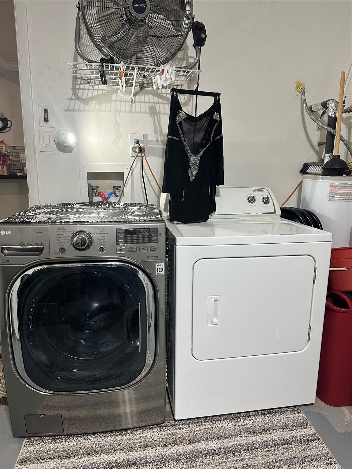 18814 Cloud Lake Circle Boca Raton, FL 33496 - Photo 16 of 19 a utility room with dryer and washer