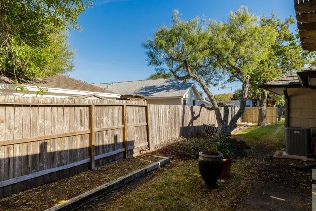 $3,100 | 452 Delaine Drive, Corpus Christi, TX 78411