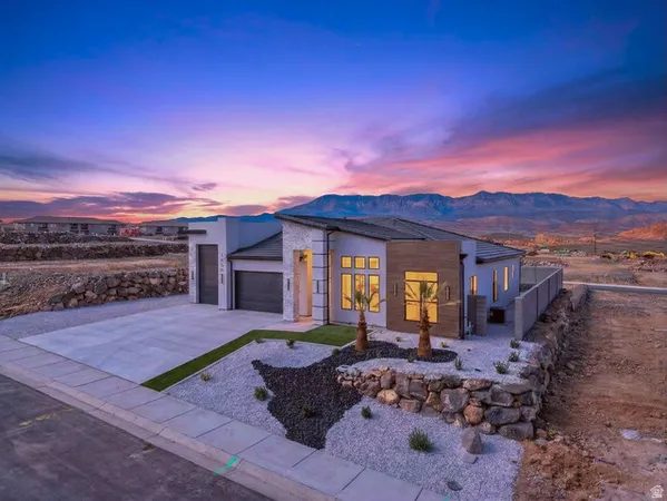 $695,000 | 1858 West 350 North, Hurricane, UT 84737