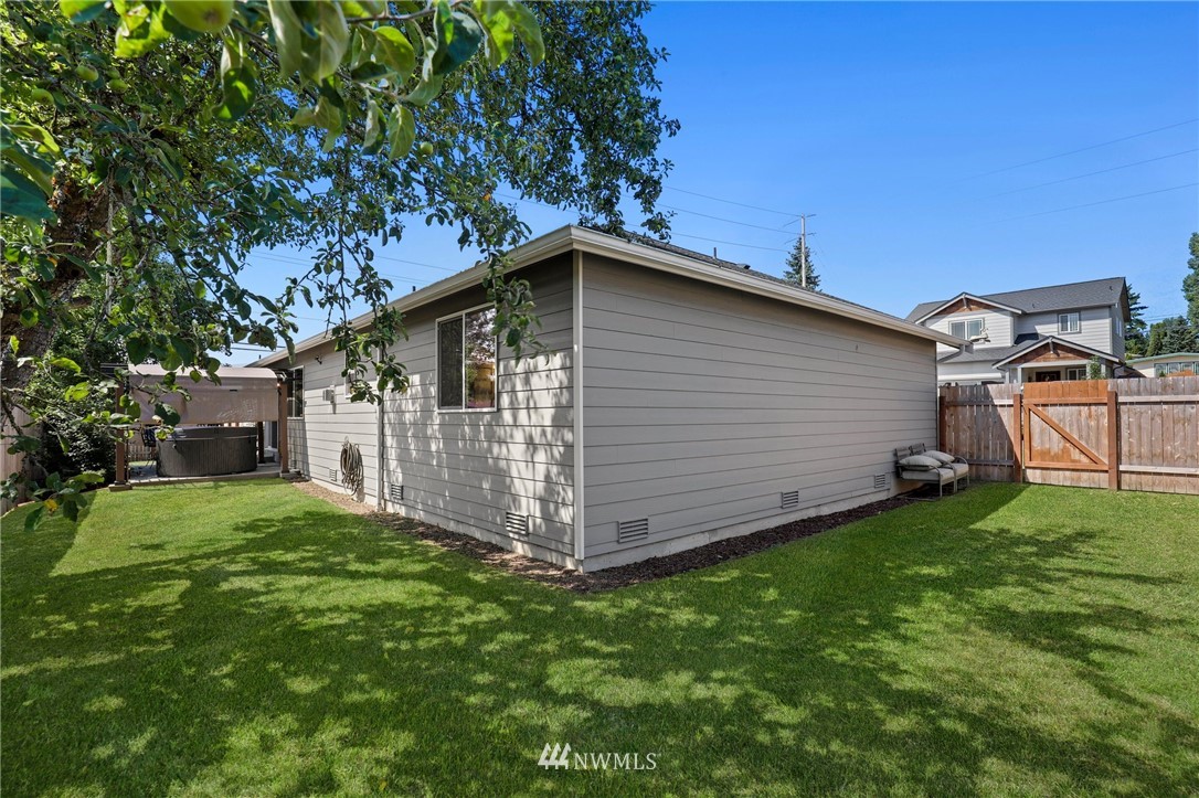 654 Sylvan Way Bremerton, WA 98310 - Photo 25 of 27 Gallery Image 25