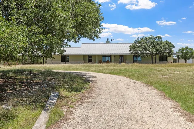 $795,000 | 110 Live Oak Lane, Kerrville, TX 78028