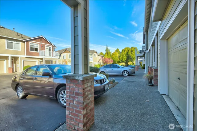 $669,500 | 538 241st Lane Southeast, Sammamish, WA 98074