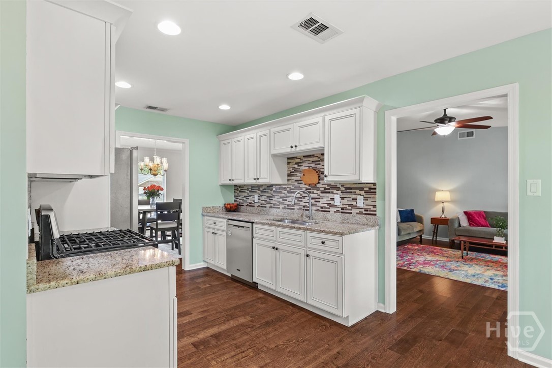 920 Mill Drive Savannah, GA 31419 - Photo 9 of 33