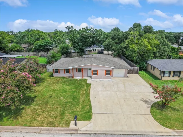 $2,800 | 304 Dunn Street, Bryan, TX 77801