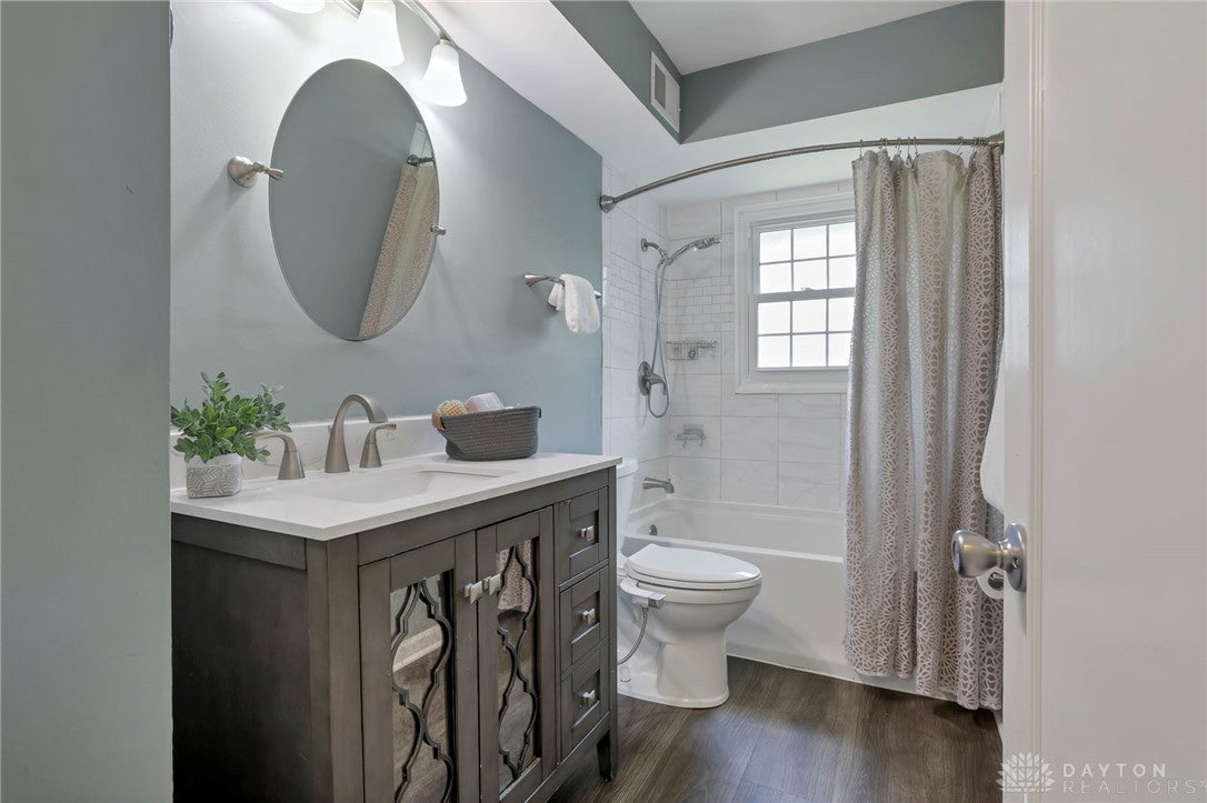 1631 Roxbury Road, Unit B6 Columbus, OH 43212 - Photo 12 of 19 Gallery Image 12