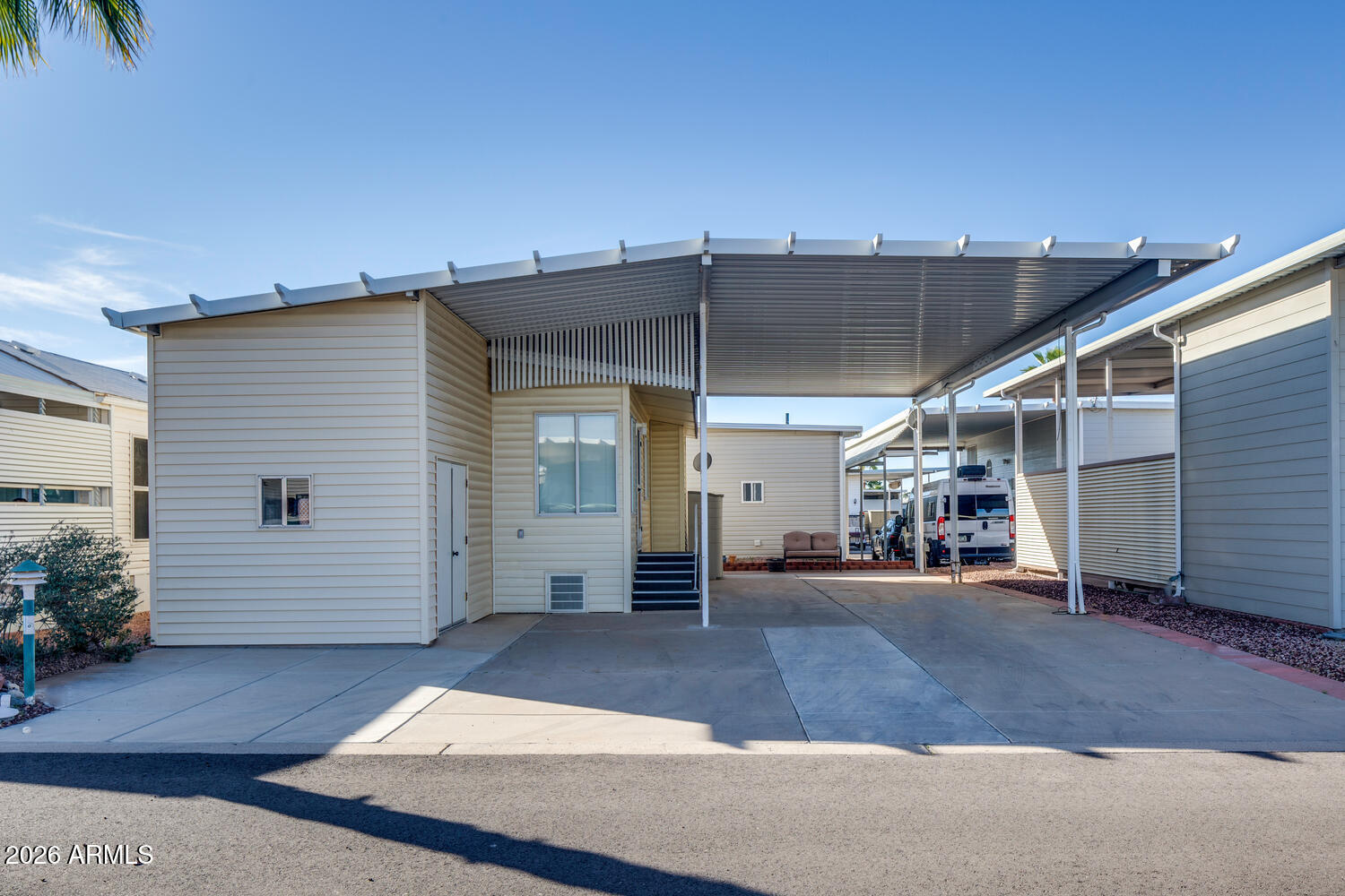 17200 West Bell Road, Unit 1260 Surprise, AZ 85374 - Photo 2 of 31 a view of a car garage