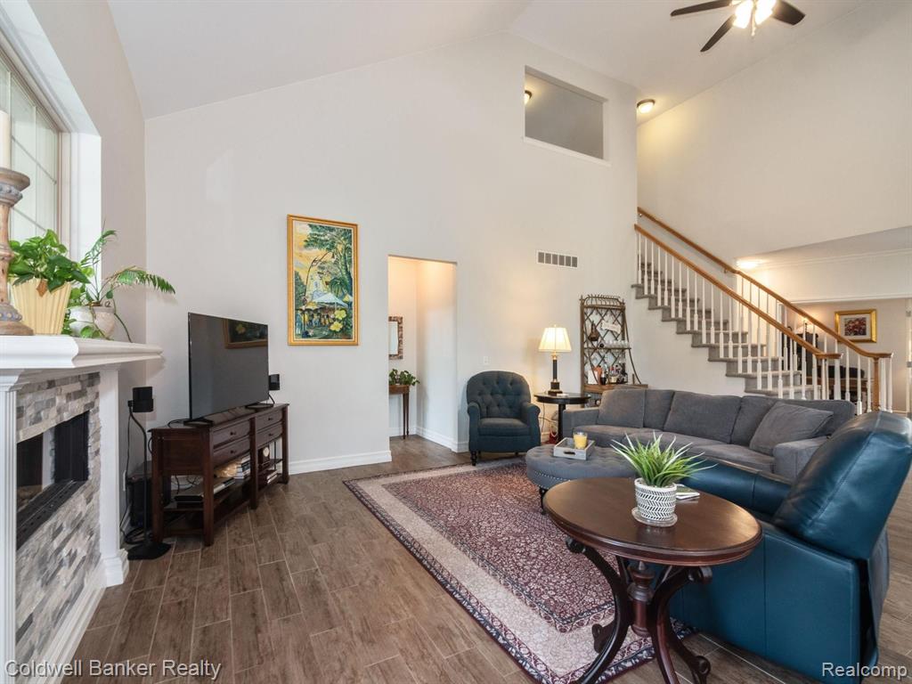 3817 Windingbrook Circle Rochester Hills, MI 48309 - Photo 6 of 46