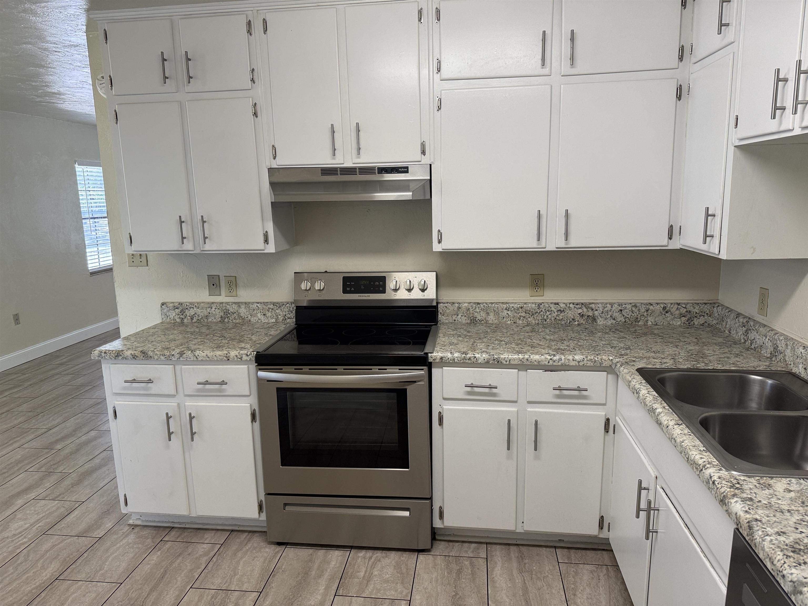 2622 Old Bainbridge Road, Unit D Tallahassee, FL 32303 - Photo 3 of 15