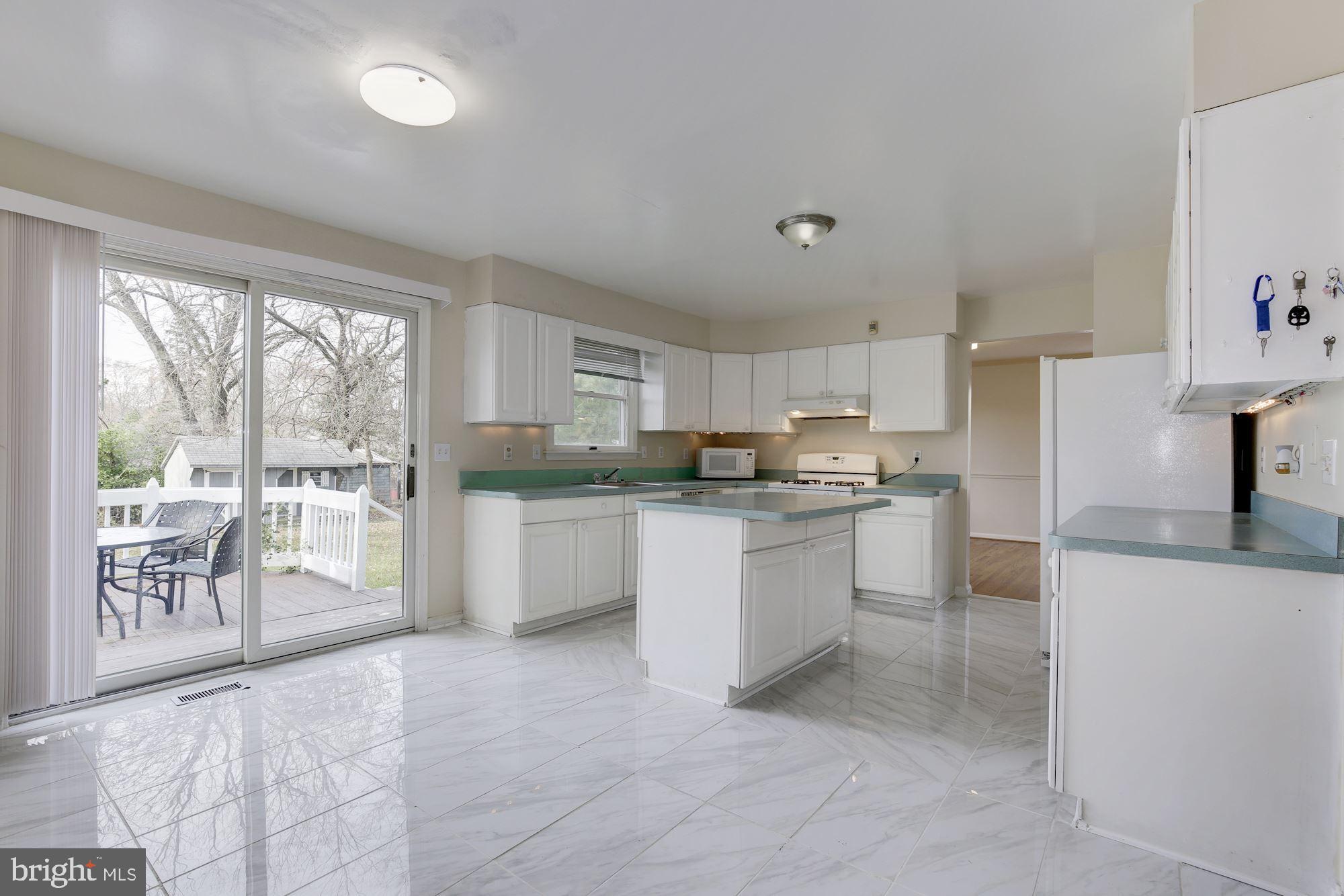 2925 Fairland Road Silver Spring, MD 20904 - Photo 14 of 60 Kitchen