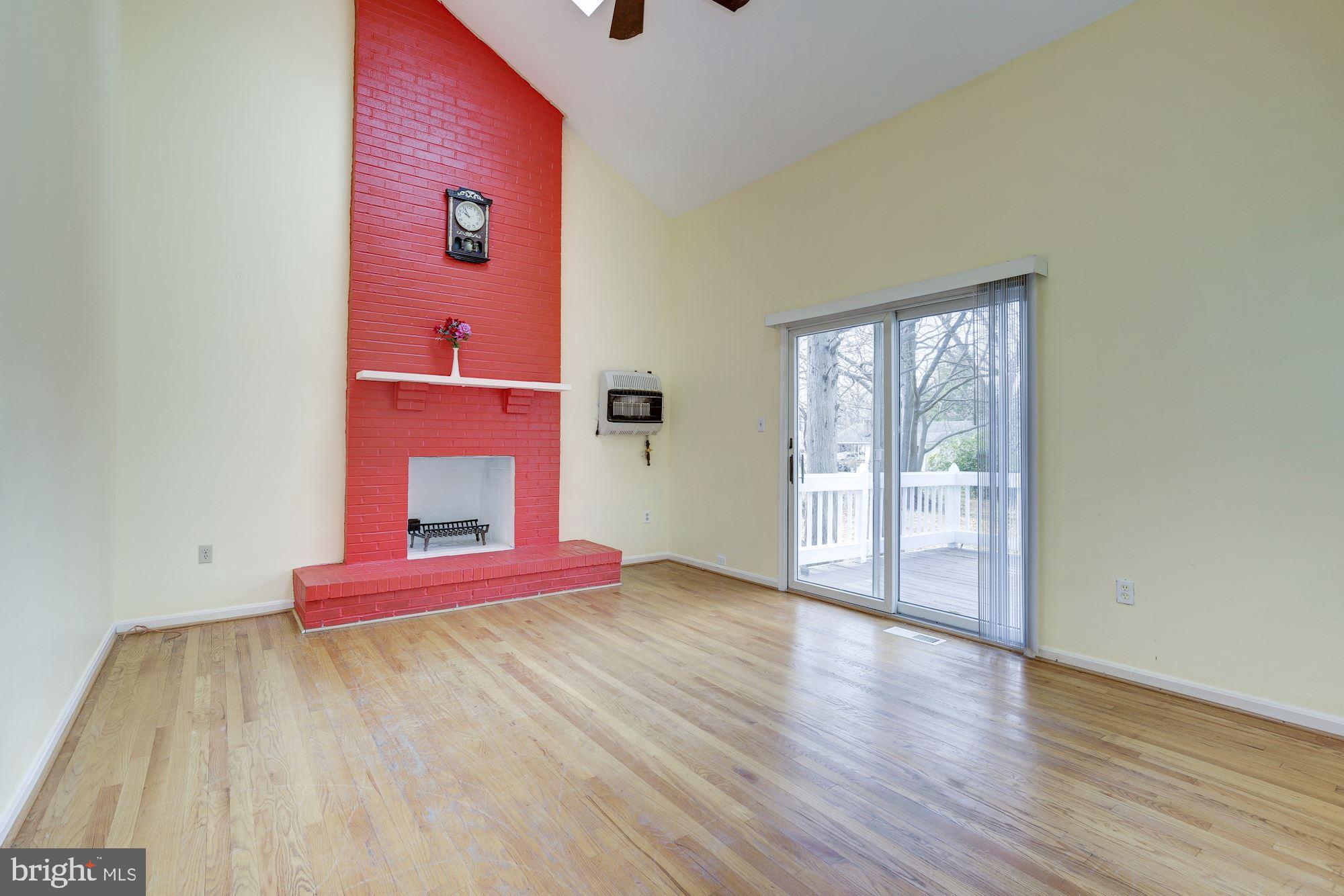 2925 Fairland Road Silver Spring, MD 20904 - Photo 25 of 60 vaulted ceiling