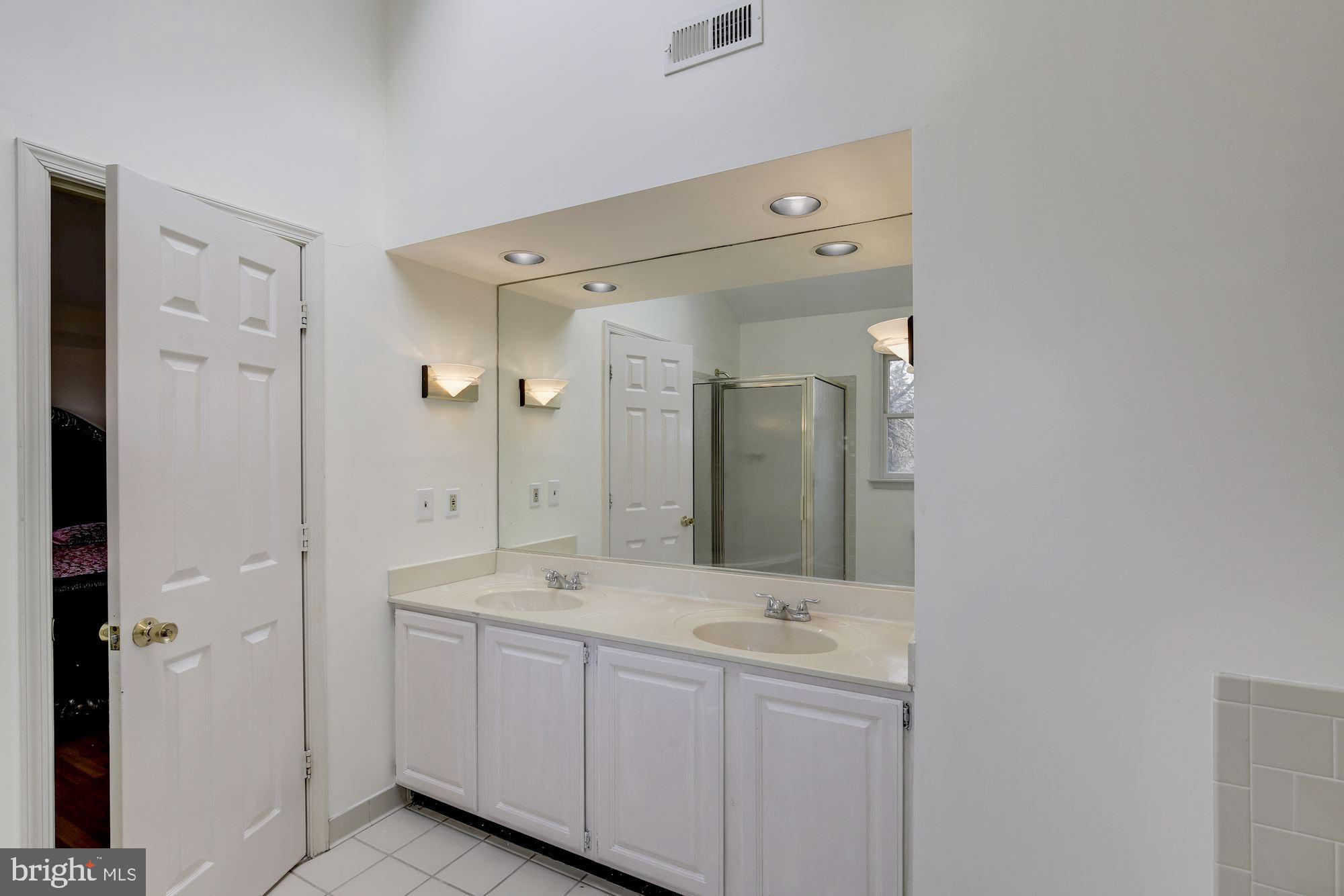 2925 Fairland Road Silver Spring, MD 20904 - Photo 39 of 60 Double sink