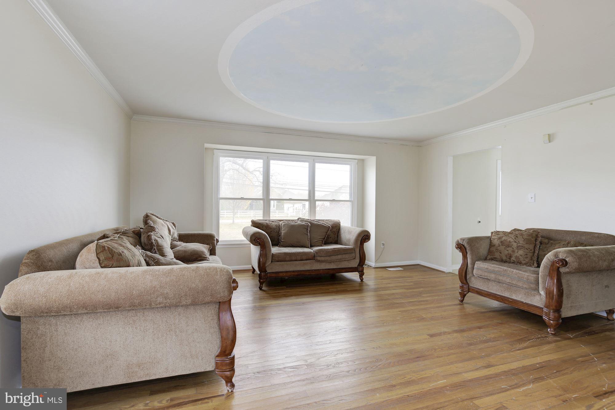 2925 Fairland Road Silver Spring, MD 20904 - Photo 9 of 60 living Room