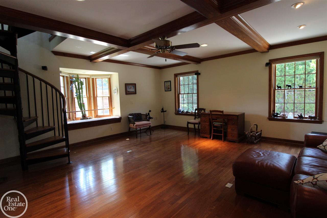 705 Trombley Road Grosse Pointe Park, MI 48230 - Photo 15 of 54
