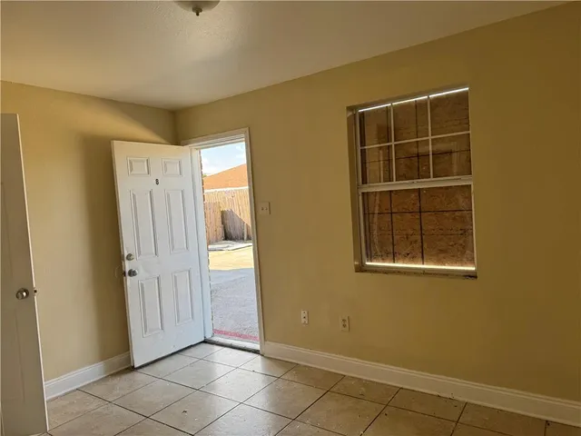 $1,150 | 7700 Read Boulevard, Unit 7, New Orleans, LA 70127