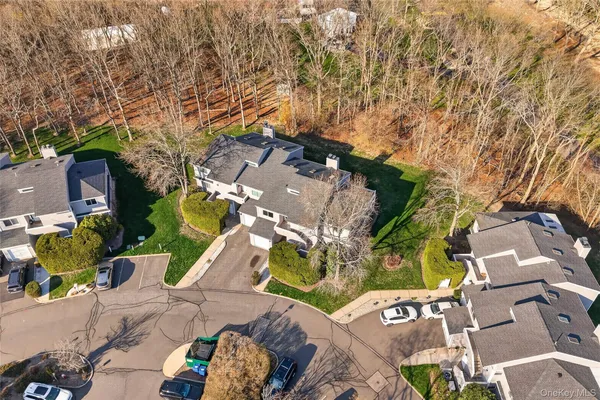 $469,000 | 9 Vista Drive, Manorville, NY 11949