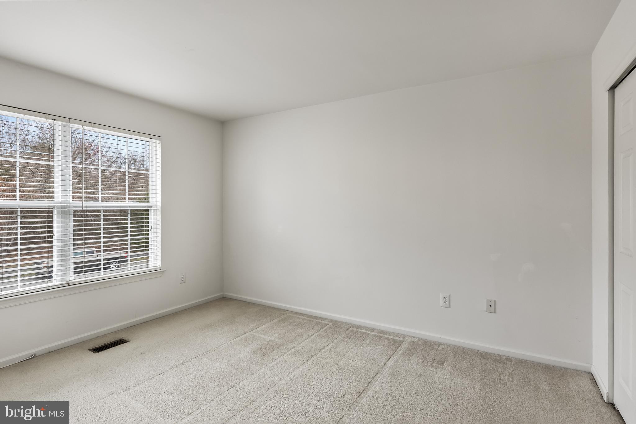 773 Barton Run Boulevard Marlton, NJ 08053 - Photo 25 of 30 an empty room with a window