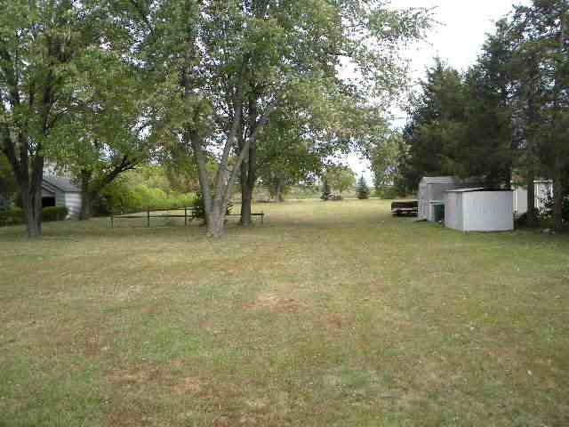 1551 Parke Street Rochester, MI 48307 - Photo 12 of 30 31007410-11.JPG