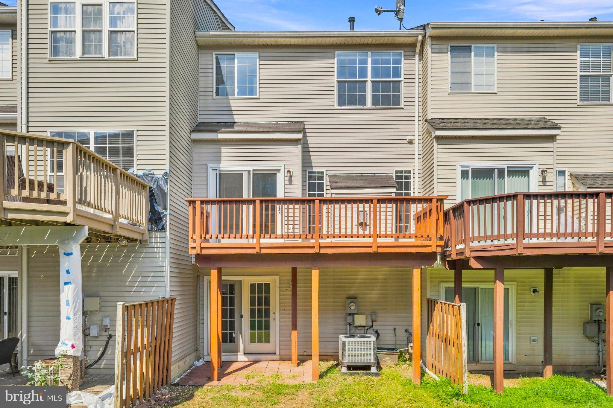 6687 Roderick Loop Gainesville, VA 20155 - Photo 39 of 46 Gallery Image 39