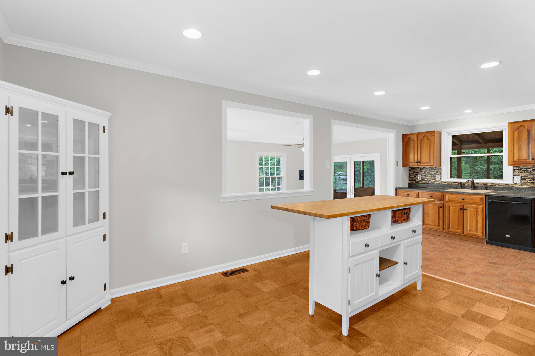 1023 Breezewick Road Towson, MD 21286 - Photo 11 of 45 Gallery Image 11