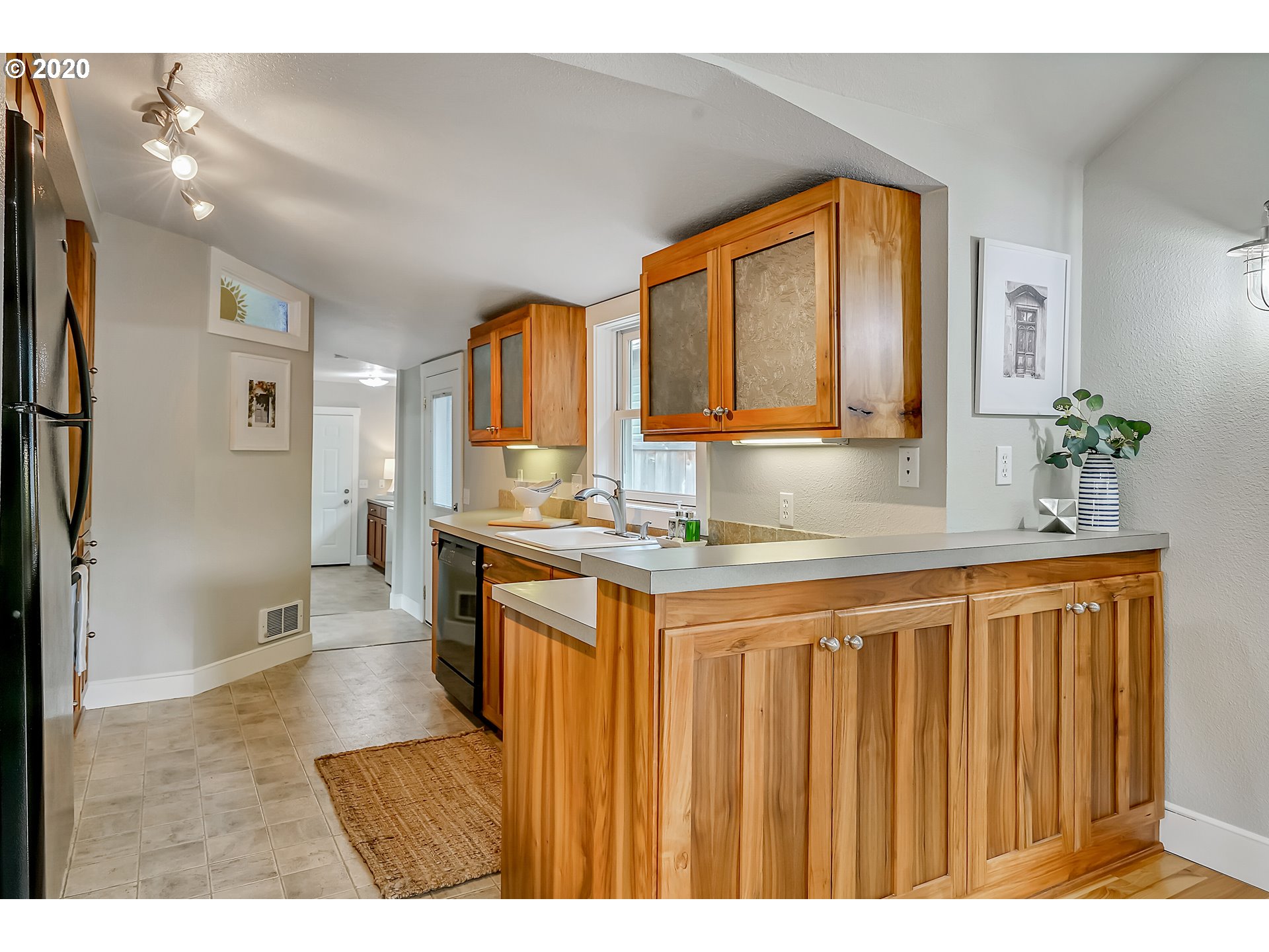 626 F Street Springfield, OR 97477 - Photo 11 of 26