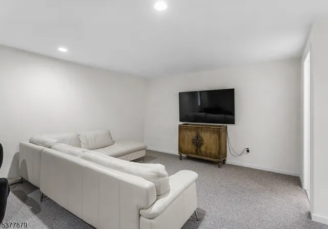 $1,095,000 | 16 Lee Drive, Morristown, NJ 07960