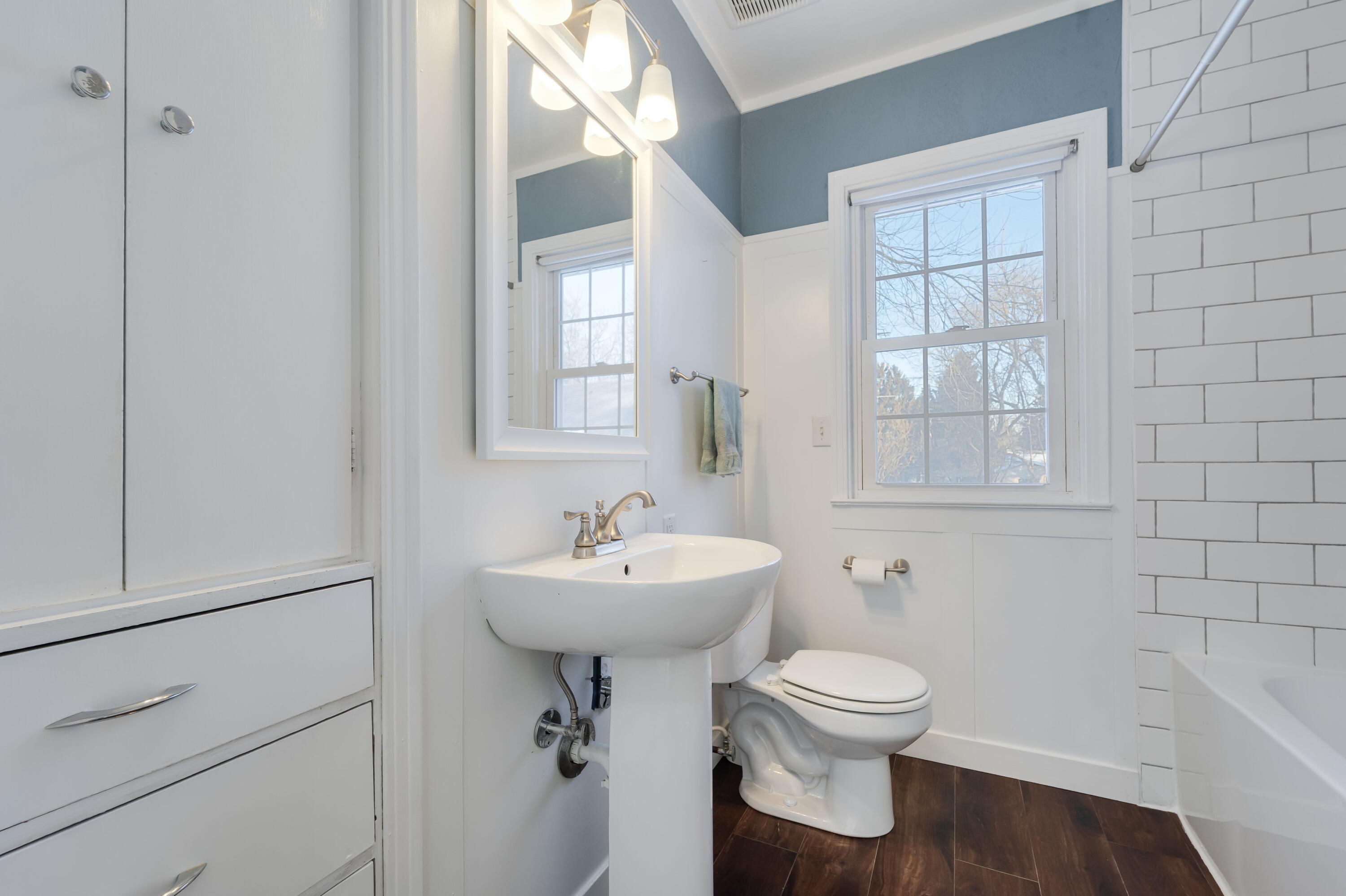 3930 West Portage Street Milwaukee, WI 53209 - Photo 13 of 18 Full Bath - Main Floor