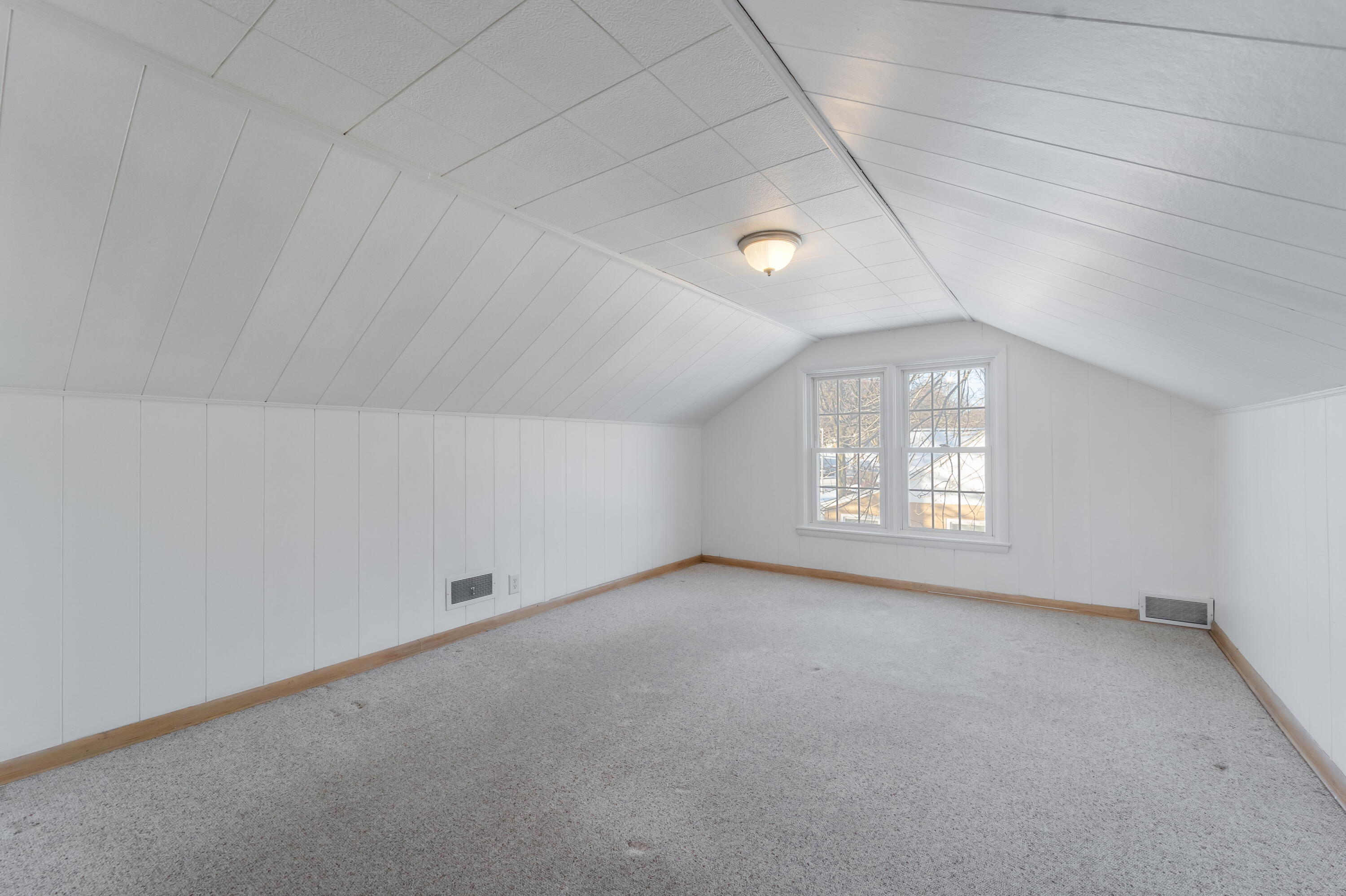 3930 West Portage Street Milwaukee, WI 53209 - Photo 14 of 18 Spacious Primary Bedroom 2nd Floor