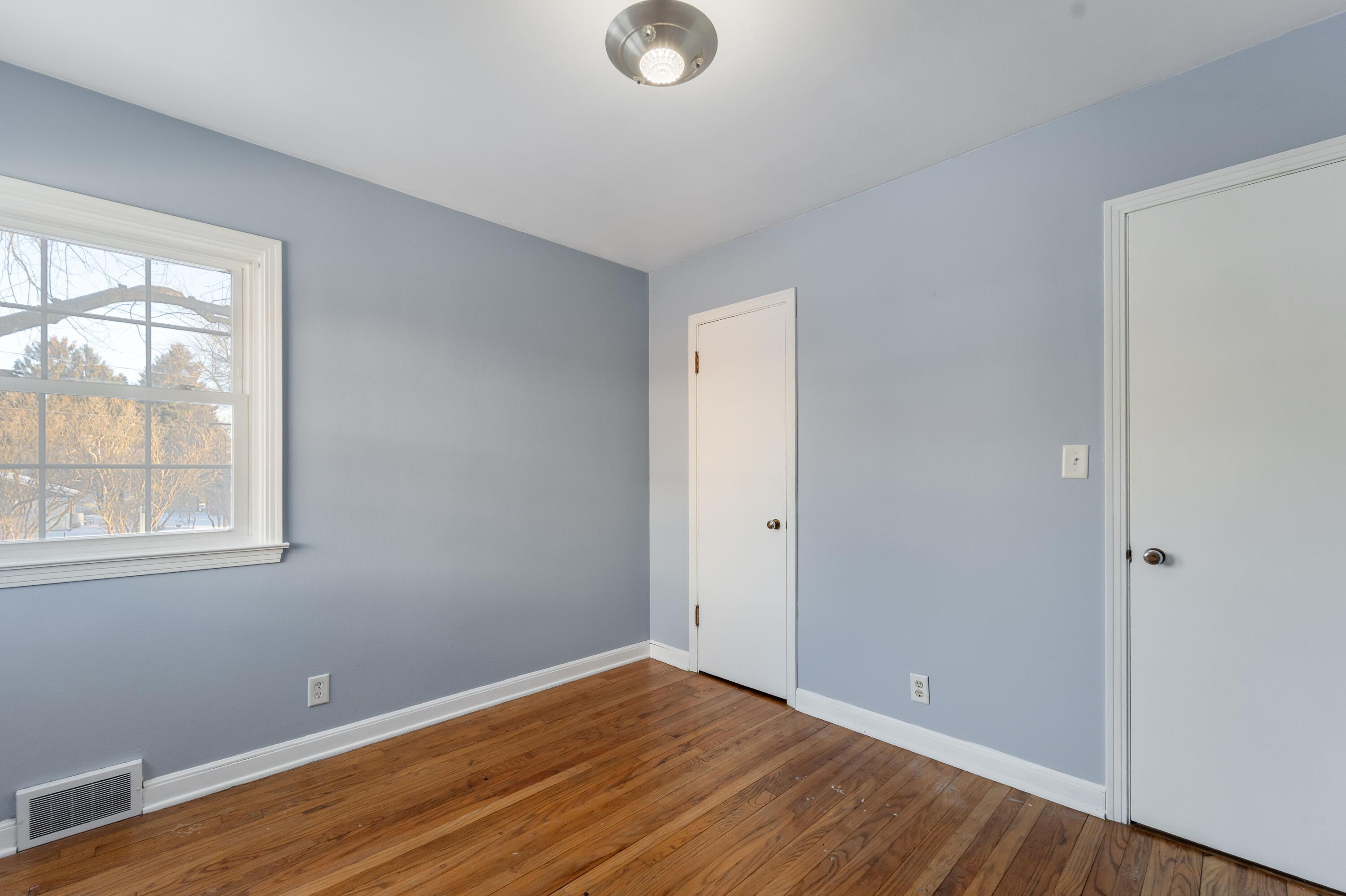 3930 West Portage Street Milwaukee, WI 53209 - Photo 9 of 18 Main Floor 2nd Bedroom