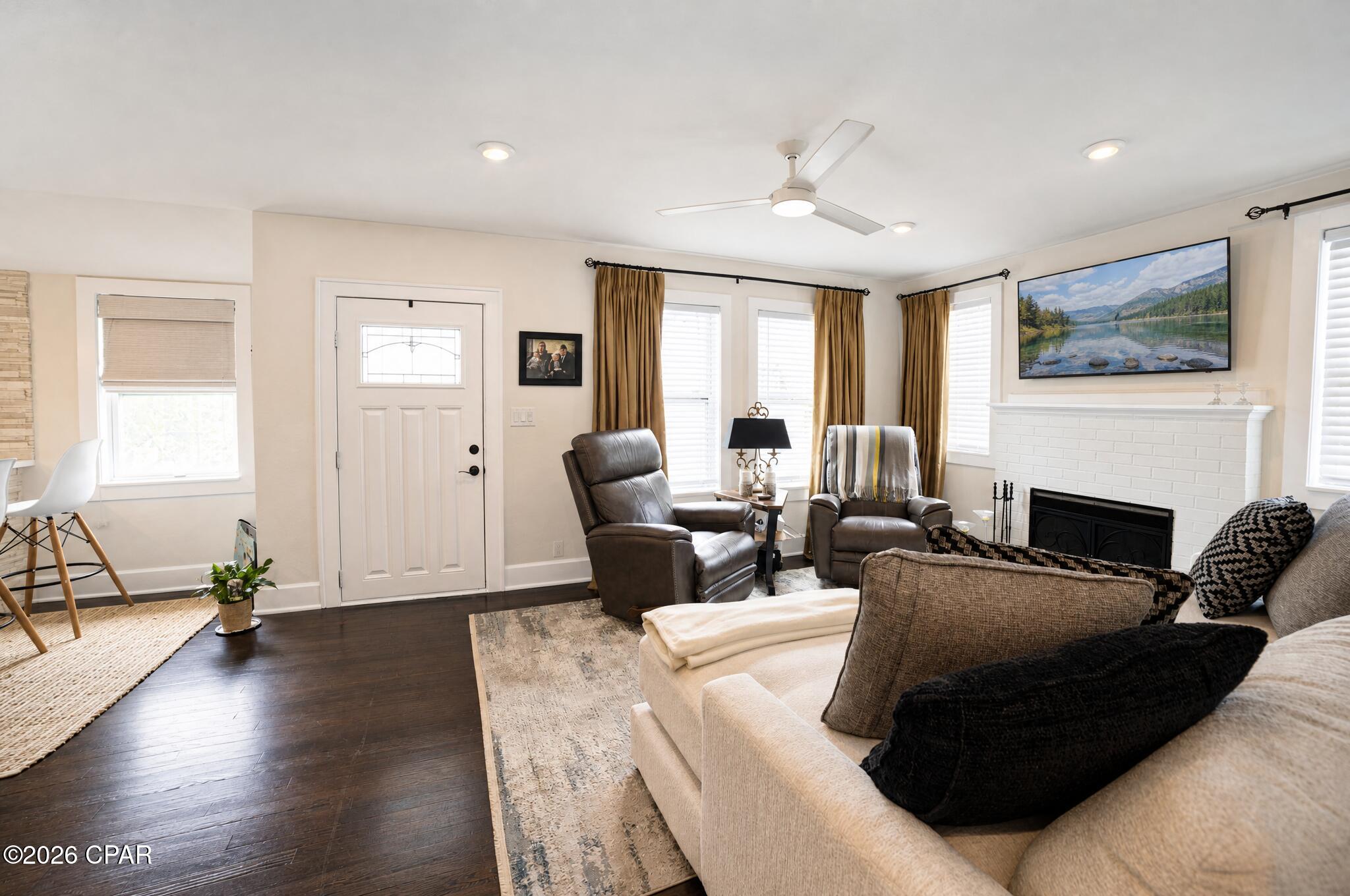 421 Bunkers Cove Road Panama City, FL 32401 - Photo 4 of 39