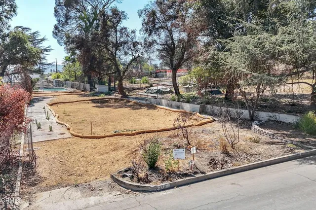 $590,000 | 2717 Maiden Lane, Altadena, CA 91001
