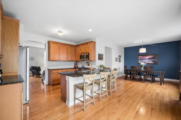 $410,000 | 1158 Orangery Court, Carol Stream, IL 60188