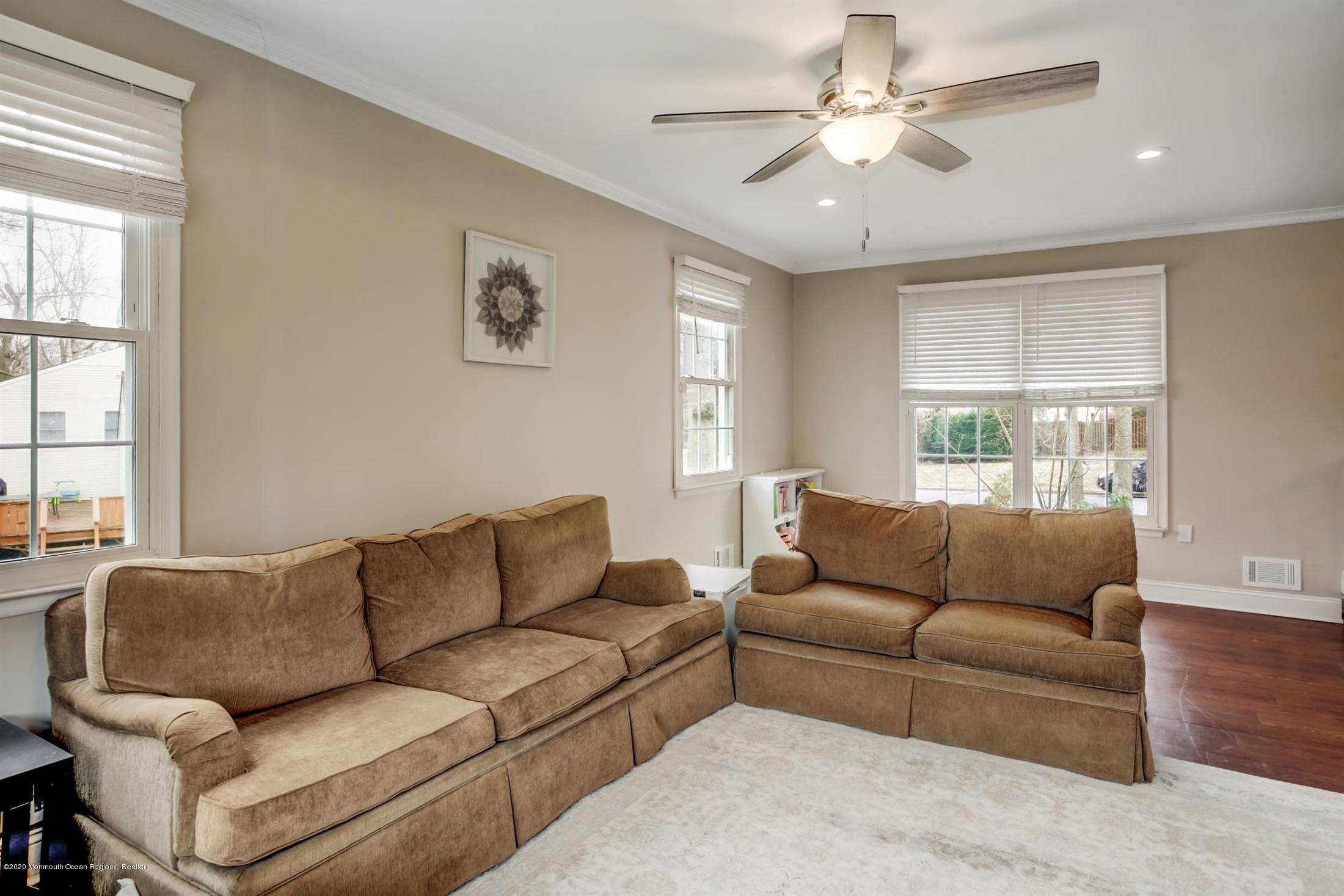 113 Johnathan Road Manchester Township, NJ 08759 - Photo 12 of 24 12-Living