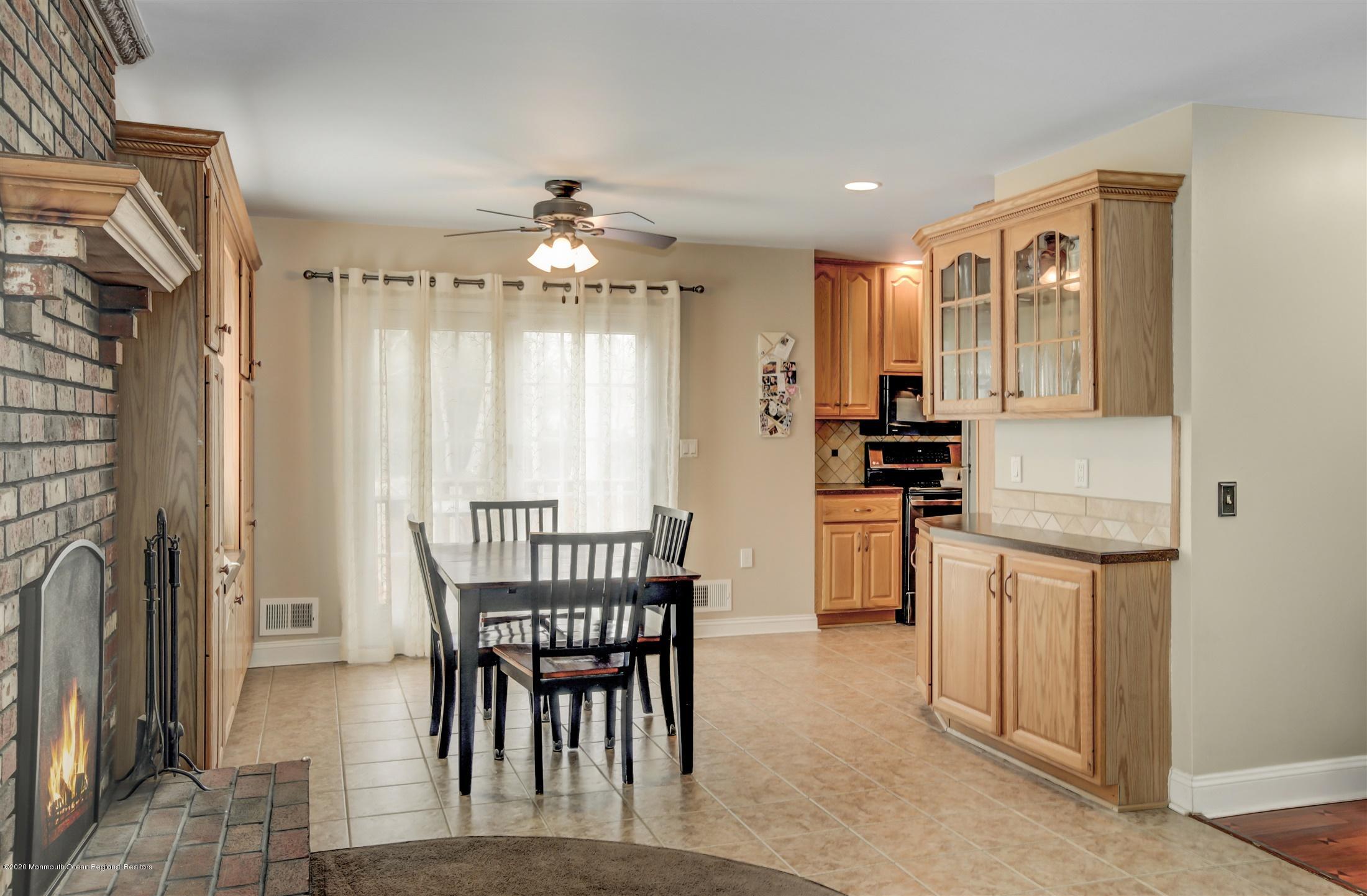 113 Johnathan Road Manchester Township, NJ 08759 - Photo 10 of 24 10-Kitchen & Dining