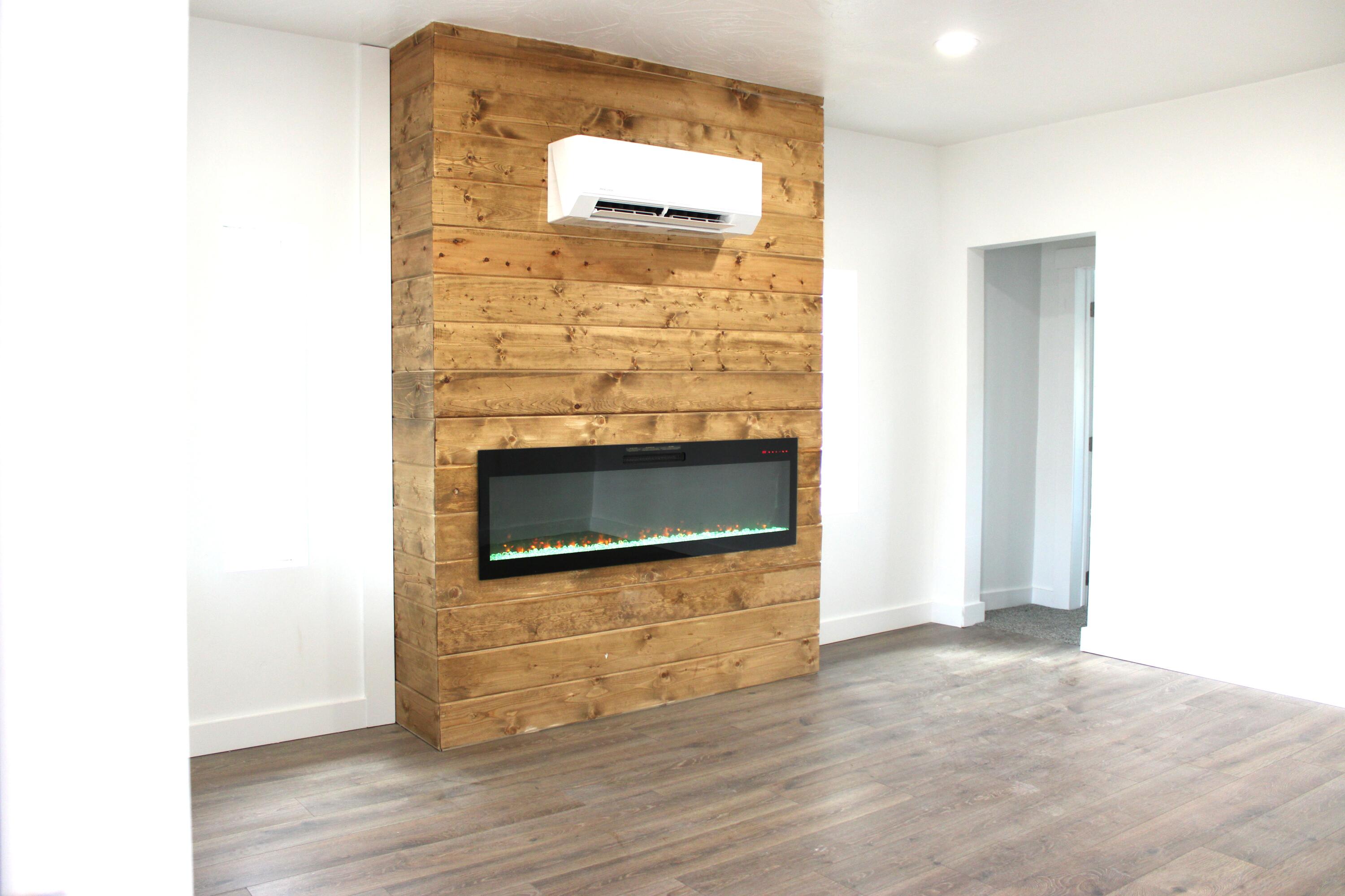 76 West Center Street Hatch, UT 84735 - Photo 8 of 25 Living Room