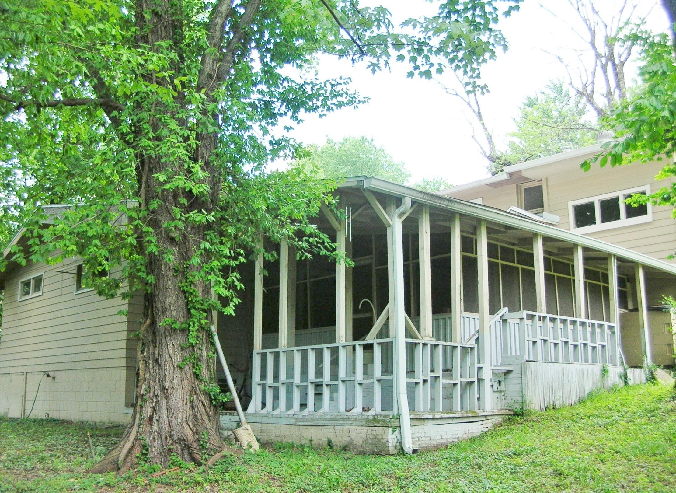 5016 Stringtown Road Evansville, IN 47711 - Photo 16 of 18 Gallery Image 16