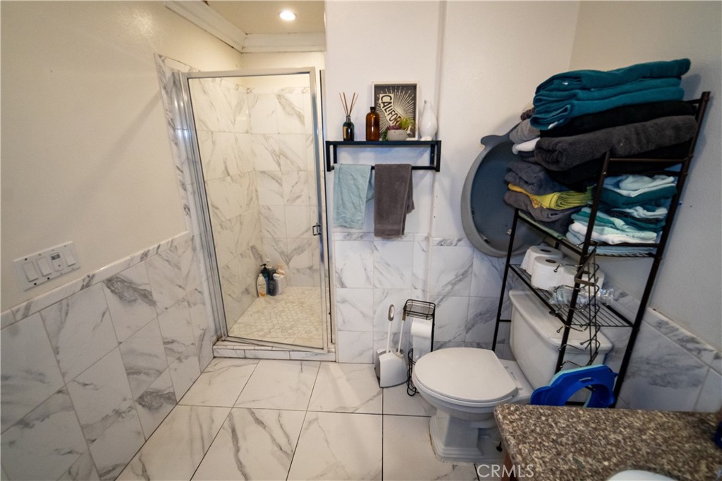 2021 Miramar Street Los Angeles, CA 90057 - Photo 39 of 44