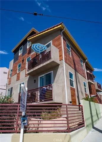 $1,499,999 | 2021 Miramar Street, Los Angeles, CA 90057